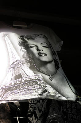 Actors Photos - Marilyn Monroe T-shirt, Paris, France by Kevin Oke