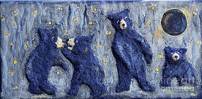 Animals Paintings - Bears at Eclipse by Patty Donoghue