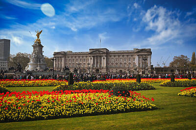 Bath Time - Buckingham Palace in London, UK by James Byard