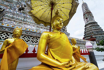 Joe Hamilton Nfl Football Wood Art - Buddhist temple in Bangkok 02 by Mikel Bilbao Gorostiaga