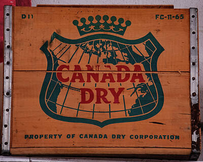 Airport Maps - Canada Dry shipping case by Flees Photos