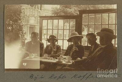Snowflakes - Company drinks coffee in establishment, anonymous, 1924 by Shop Ability