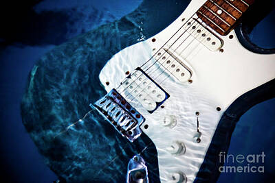 Rock And Roll Photos - Electric guitar underwater v2 by Noam Dinar