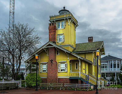 Abtracts Laura Leinsvencner - Gloomy at Hereford Inlet Lighthouse by Nick Zelinsky Jr