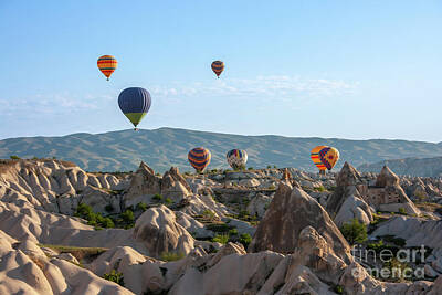 Music Baby - hot air balloons Cappadocia, Turkey k5 by Eyal Bartov