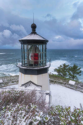 Female Outdoors - Lighthouse Christmas by Darren White
