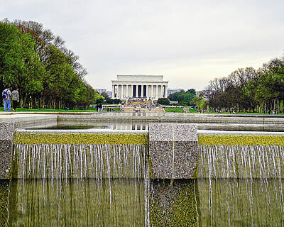 Waterfalls - Lincoln Monument by Frederick E Herrin