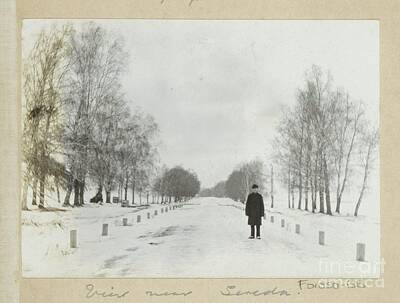 All Black On Trend - Man on a snowy road near Sereda in Russia, Joseph Cheetham circle of 1903 - 1904 by Shop Ability