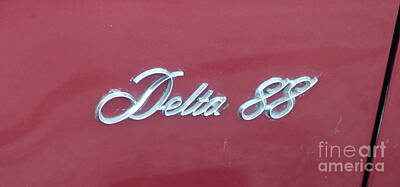 Christmas Christopher And Amanda Elwell - Oldsmobile Delta 88 Emblem 8261 by Jack Schultz