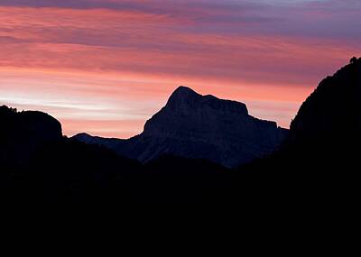 Safari - Puertolas Valley sunrise by Stephen Taylor