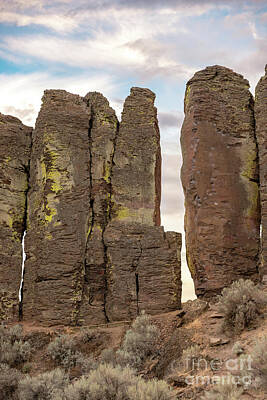 Ink Sketches Valdas Misevicius - Rock Formation at Frenchman Coulee by Cindy Shebley