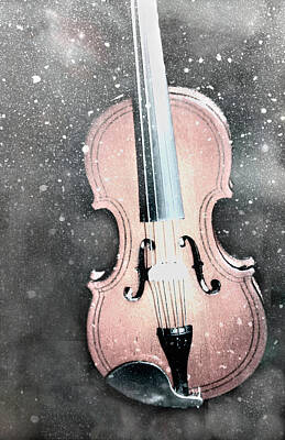 Music Mixed Media - Snow Violin by Rosalie Scanlon