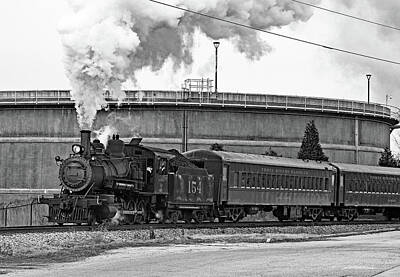 Vintage Volkswagen Royalty Free Images - Southern Railway 154 F Royalty-Free Image by Joseph C Hinson