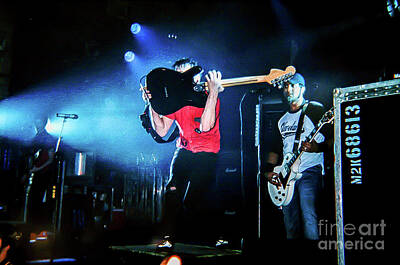 Rock And Roll Photos - Sum 41 Live At Bogarts Cincinnati Ohio In 2005 by Dave Morgan