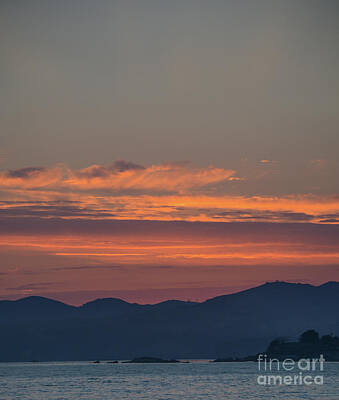 Neutrality - Sunset over Pismo Beach and the Pacific Ocean in San Luis Obispo County, California by Norm Lane