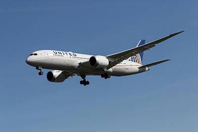 Cities Royalty Free Images - United Airlines Boeing 787-8                X7 Royalty-Free Image by David Pyatt