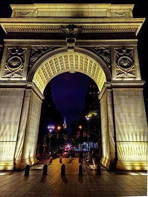 The Masters Romance - Washington Square Arch by Matthew Adelman